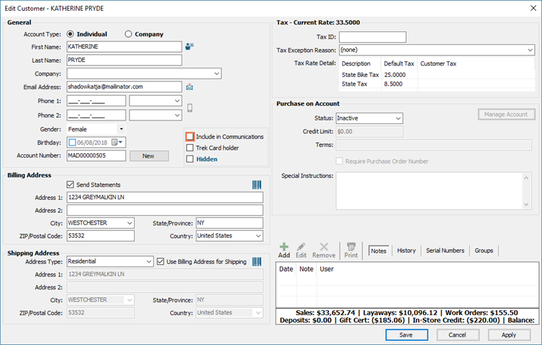 Captura de pantalla de la ventana Editar cliente con una casilla de verificación en blanco junto a Incluir en comunicaciones