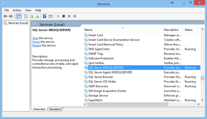 Screenshot della finestra Servizi con SQL Server (MSSQLSERVER) selezionato con l'opzione Avvia.