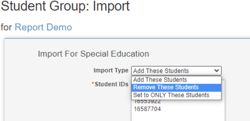 La página Grupo de estudiantes: Importar tiene el menú desplegable Tipo de importación expandido con la opción "Eliminar estos estudiantes" resaltada.